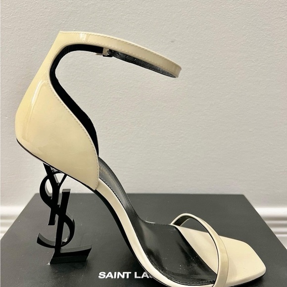 Saint Laurent Women's White Sandals - Picture 5 of 7
